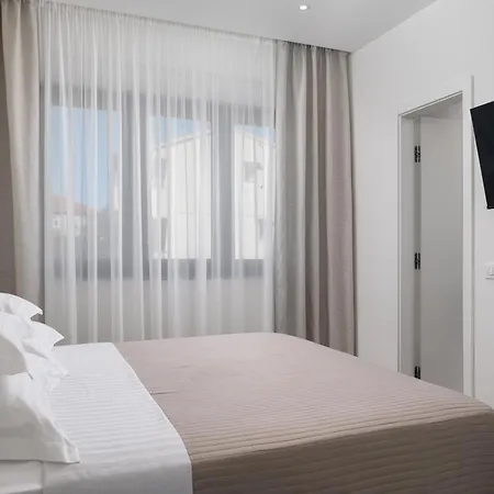 Zenith With Private Pool And Jacuzzi * Bibinje