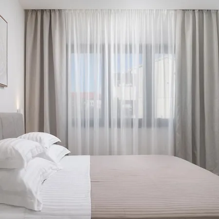 Zenith With Private Pool And Jacuzzi Bibinje