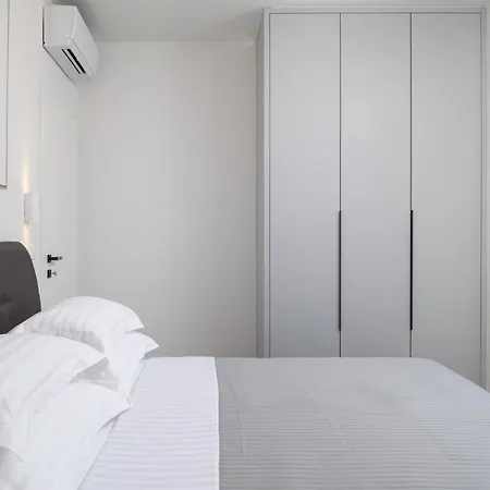 Zenith With Private Pool And Jacuzzi Willa