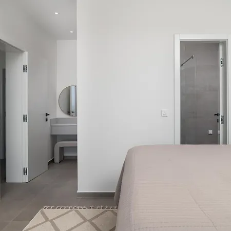 Zenith With Private Pool And Jacuzzi *