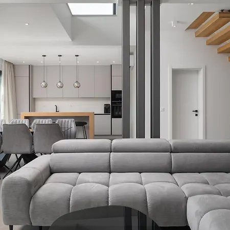 Zenith With Private Pool And Jacuzzi Willa *