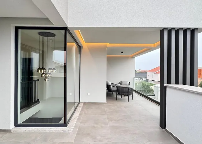 Zenith With Private Pool And Jacuzzi * ביבינייה