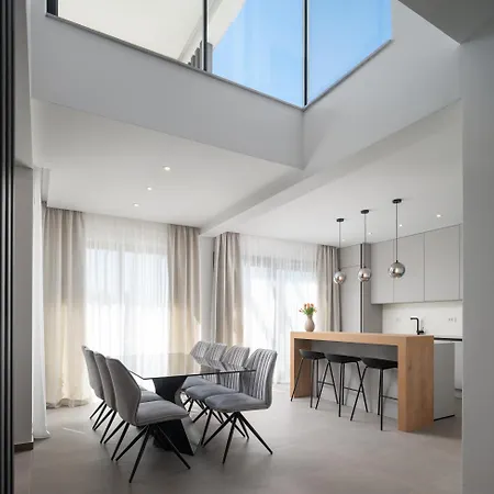 Zenith With Private Pool And Jacuzzi Villa *