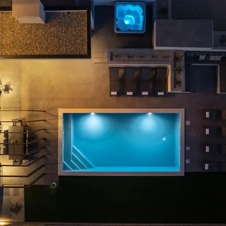Zenith With Private Pool And Jacuzzi Villa Bibinje