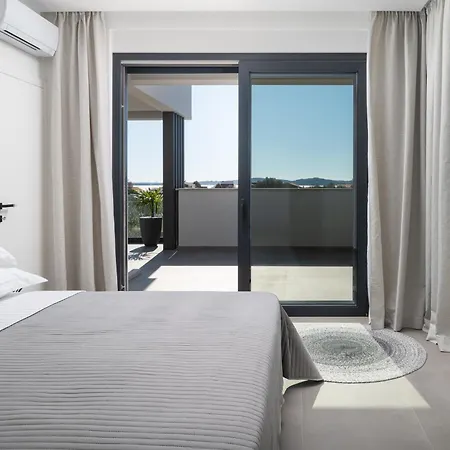 Zenith With Private Pool And Jacuzzi Bibinje
