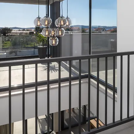 Zenith With Private Pool And Jacuzzi Villa *