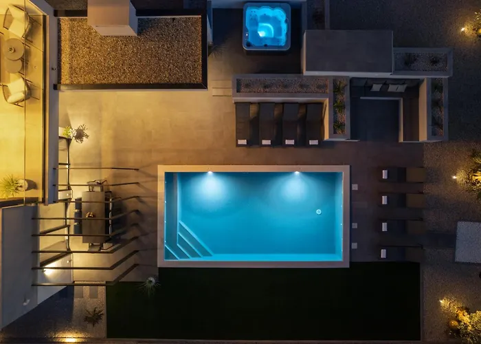 Zenith With Private Pool And Jacuzzi Villa Bibinje