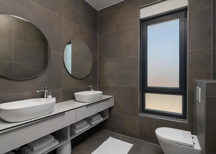 Zenith With Private Pool And Jacuzzi Bibinje