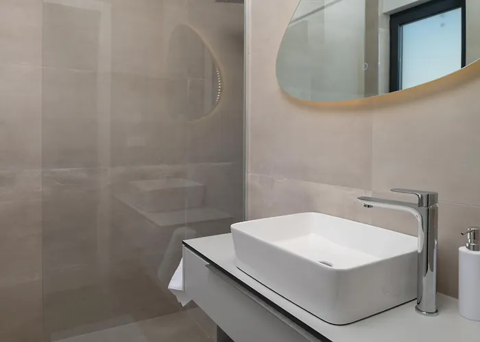 Zenith With Private Pool And Jacuzzi * Bibinje