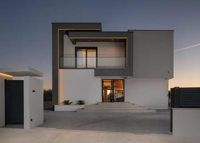 Zenith With Private Pool And Jacuzzi Bibinje