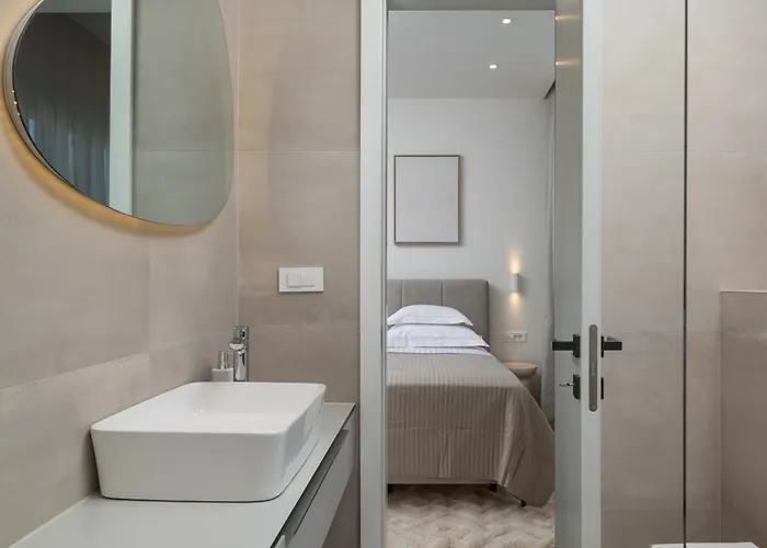 Zenith With Private Pool And Jacuzzi *