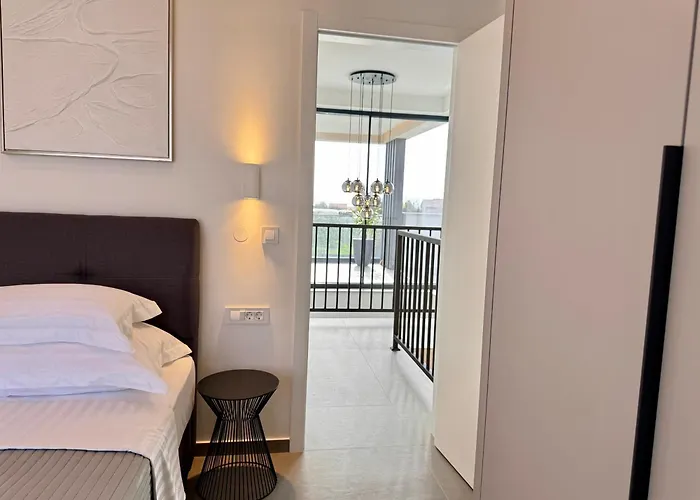 Villa Zenith With Private Pool And Jacuzzi Bibinje